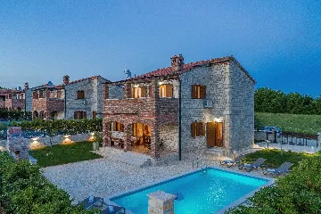 4-Bedroom Villa in Svetvinčenat with Private Pool