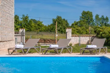 4-Bedroom Villa in Svetvinčenat with Private Pool