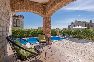 4-Bedroom Villa in Svetvinčenat with Private Pool