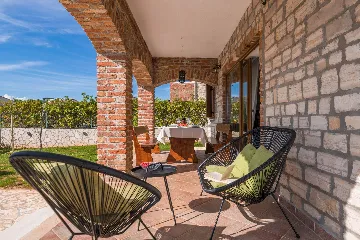 4-Bedroom Villa in Svetvinčenat with Private Pool