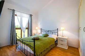 4-Bedroom Villa in Svetvinčenat with Private Pool