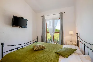 4-Bedroom Villa in Svetvinčenat with Private Pool