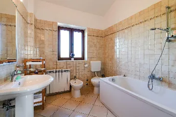 4-Bedroom Villa in Svetvinčenat with Private Pool