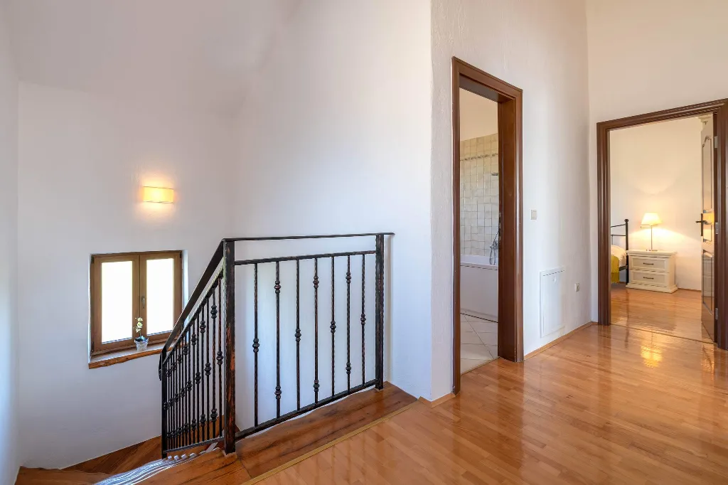 4-Bedroom Villa in Svetvinčenat with Private Pool