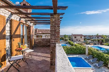 4-Bedroom Villa in Svetvinčenat with Private Pool