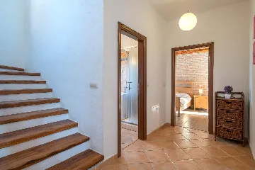 4-Bedroom Villa in Svetvinčenat with Private Pool