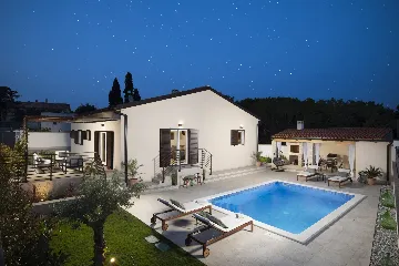 3-Bedroom Villa in Pula with Private Pool