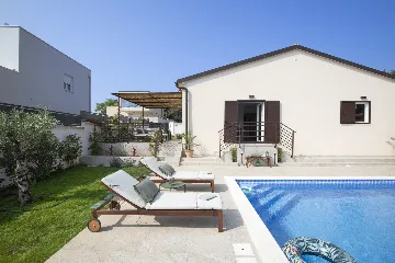 3-Bedroom Villa in Pula with Private Pool