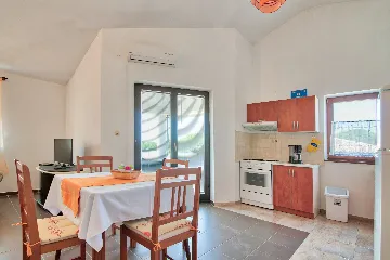 Valbandon 1-Bedroom Apartment for 4 Guests