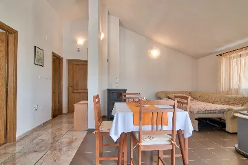 Valbandon 1-Bedroom Apartment for 4 Guests