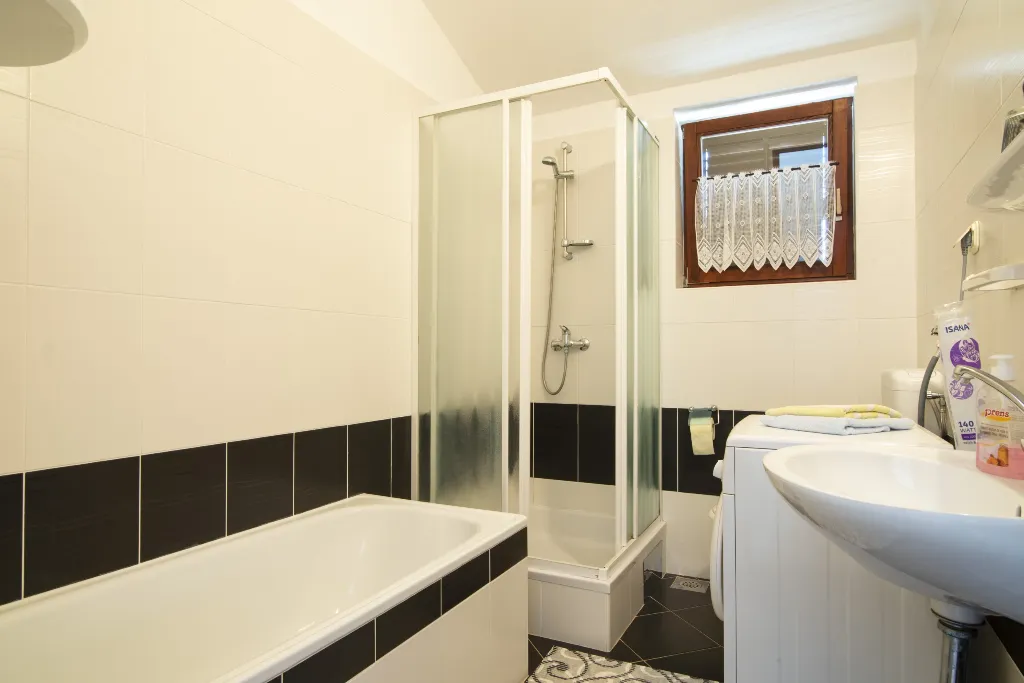 Valbandon 1-Bedroom Apartment for 4 Guests