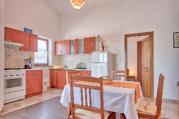 Valbandon 1-Bedroom Apartment for 4 Guests