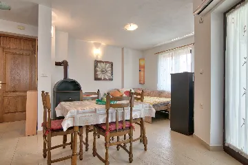 Valbandon Apartment for 4 Guests with Balcony