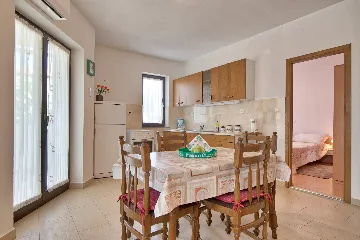 Valbandon Apartment for 4 Guests with Balcony