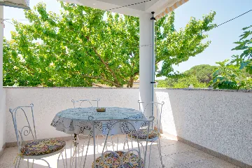 Valbandon Apartment for 4 Guests with Balcony