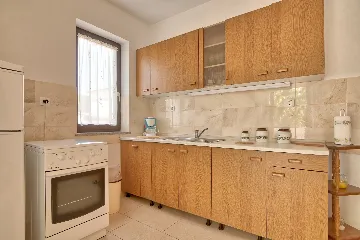 Valbandon Apartment for 4 Guests with Balcony