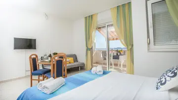 Studio Apartment in Seget Donji for 2 Guests