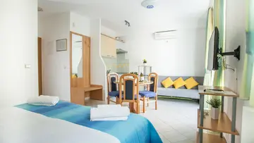 Seget Donji Studio Apartment for 2 Guests with Balcony