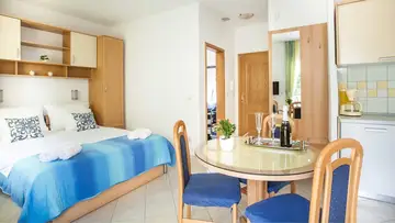 Seget Donji Studio Apartment for 2 Guests with Balcony