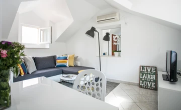 Guest House in Trogir for up to 4 Guests