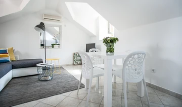 Guest House in Trogir for up to 4 Guests