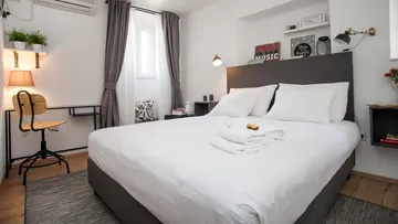 Double Room Guest House in Trogir Old Town