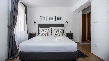 Double Room Guest House in Trogir Old Town