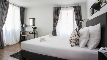 Double Room Guest House in Trogir Old Town