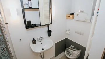 Zagreb 1-Bedroom Apartment for 2 Guests