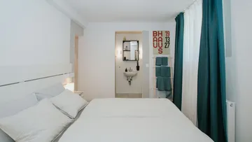 Zagreb 1-Bedroom Apartment for 2 Guests