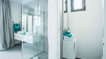 Villa with Private Pool in Okrug Gornji