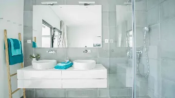 Villa with Private Pool in Okrug Gornji