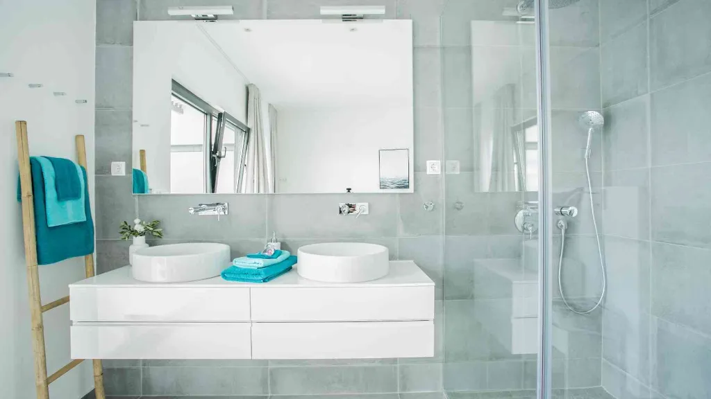 Villa with Private Pool in Okrug Gornji