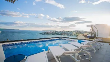 Villa with Private Pool in Okrug Gornji