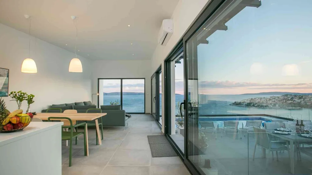 Villa with Private Pool in Okrug Gornji