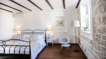 3-Bed Townhouse in Trogir for 8 with Terrace