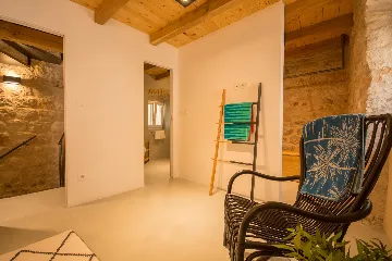 Trogir Townhouse with 3 Bedrooms for 6 Guests