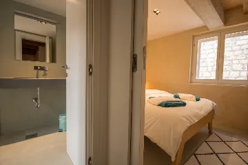 Trogir Townhouse with 3 Bedrooms for 6 Guests