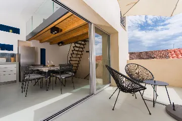 Trogir Townhouse with 3 Bedrooms for 6 Guests