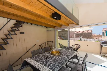 Trogir Townhouse with 3 Bedrooms for 6 Guests