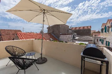 Trogir Townhouse with 3 Bedrooms for 6 Guests
