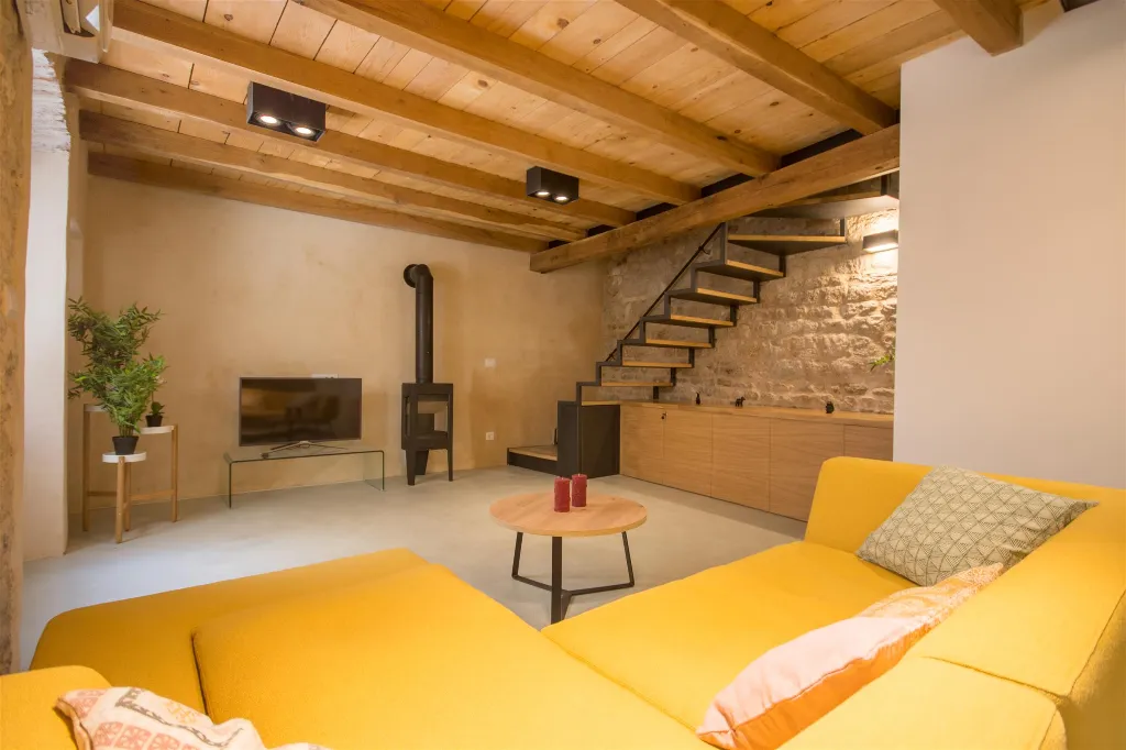 Trogir Townhouse with 3 Bedrooms for 6 Guests