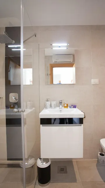 Stone Apartment in Trogir Old Town (Sleeps 4)