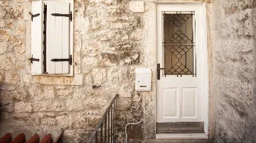 Stone Apartment in Trogir Old Town (Sleeps 4)