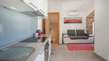 Stone Apartment in Trogir Old Town (Sleeps 4)