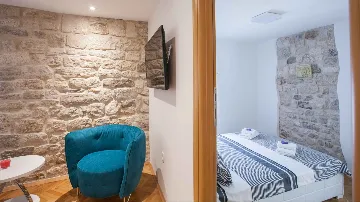 Stone Apartment in Trogir Old Town (Sleeps 4)