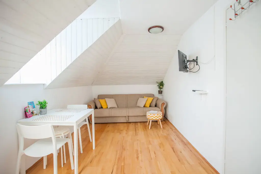 Cozy 1-Bedroom Apartment in Trogir for 2 Guests