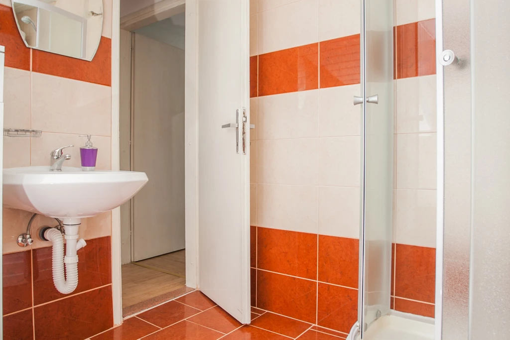 Cozy 1-Bedroom Apartment in Trogir for 2 Guests