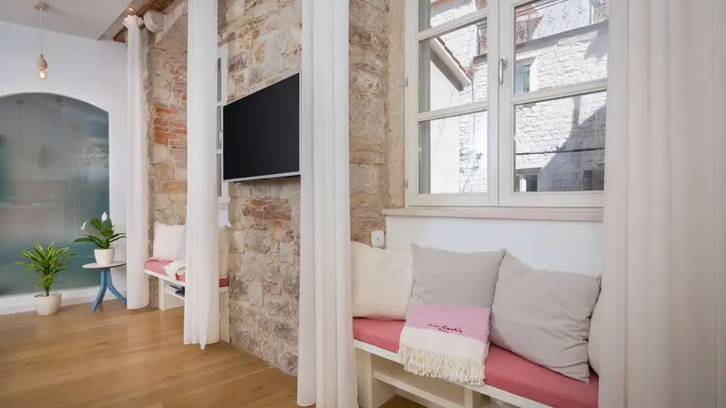 Renovated Studio Apartment in Trogir for 2 Guests