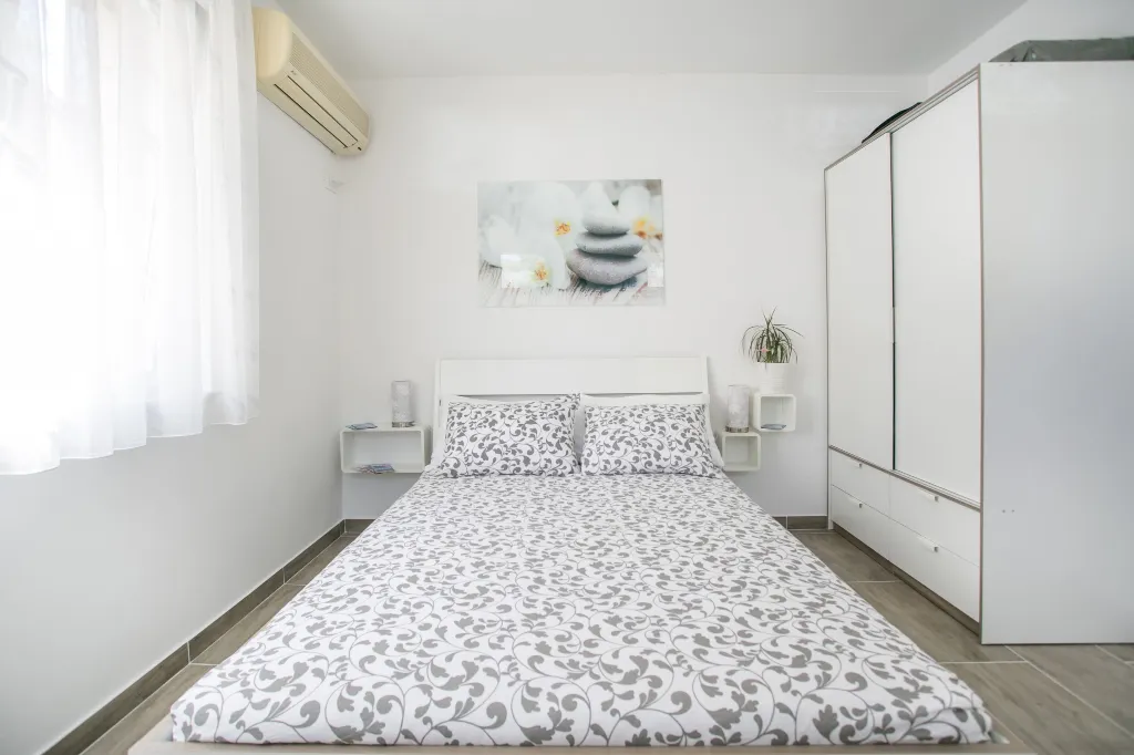 Trogir Studio Apartment for 2 Guests